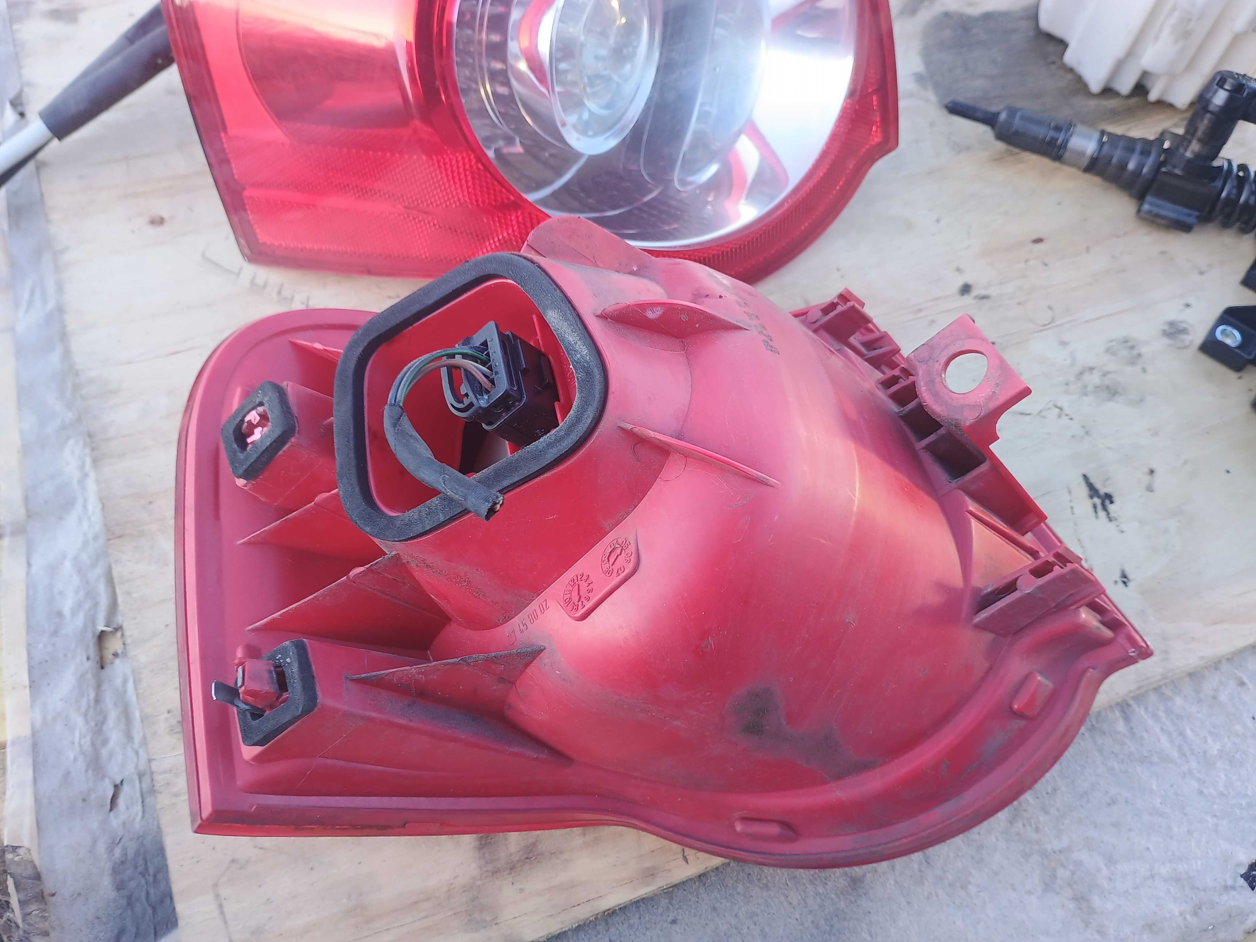 Lampa Tył Tylna Błotnika Lewa lub Prawa VW Passat B6 Kombi Europa itp.