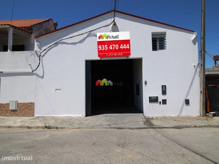 Armazém de 200m2 na Quinta das Gateiras - Barreiro