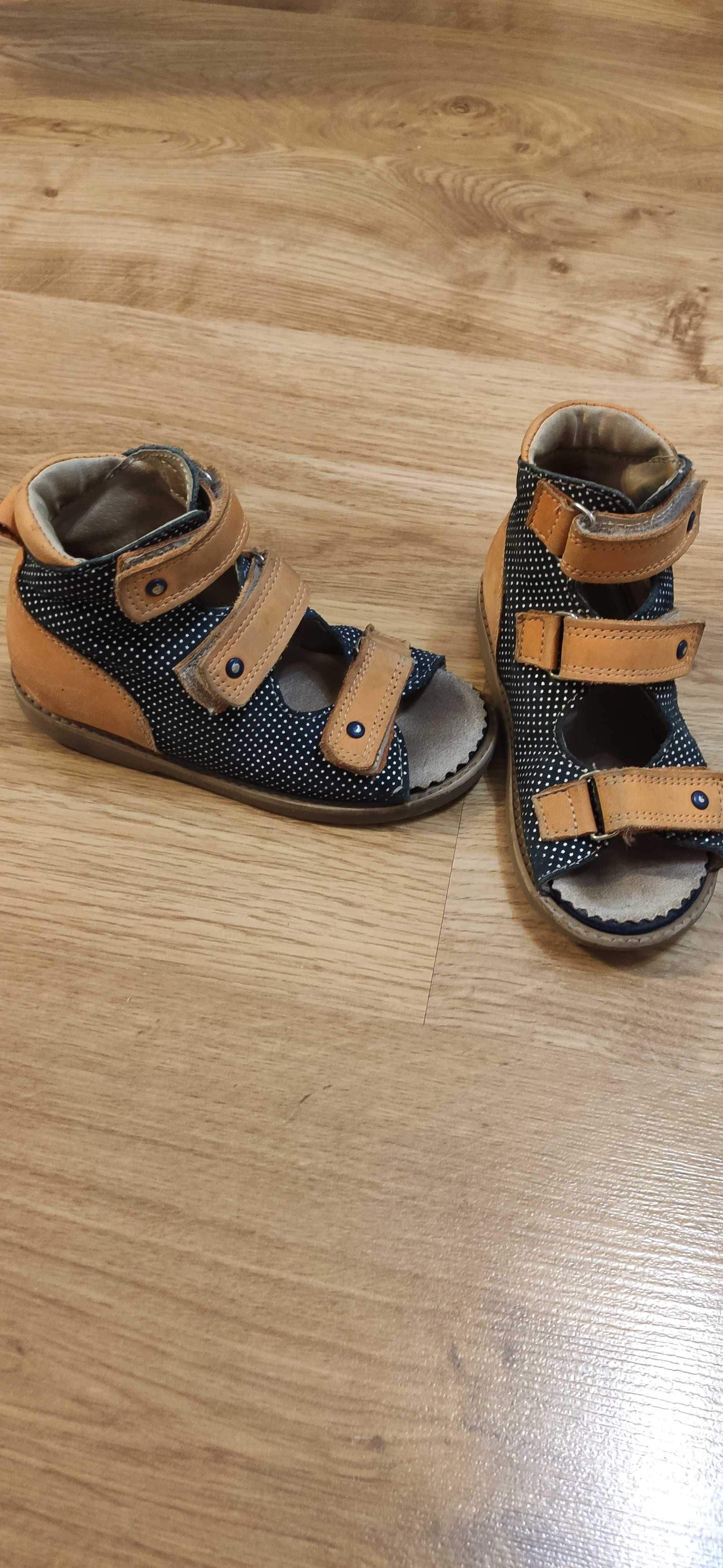 letnie buty ortopedyczne dla dziewczynki rozmiar 28, wkładka 18 cm