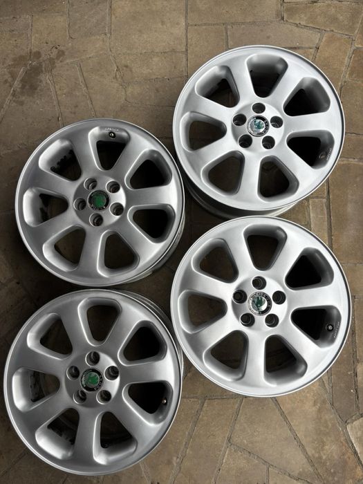 Оригінальні диски 5/100 r16 6.5j et42 skoda octavia vw golf seat