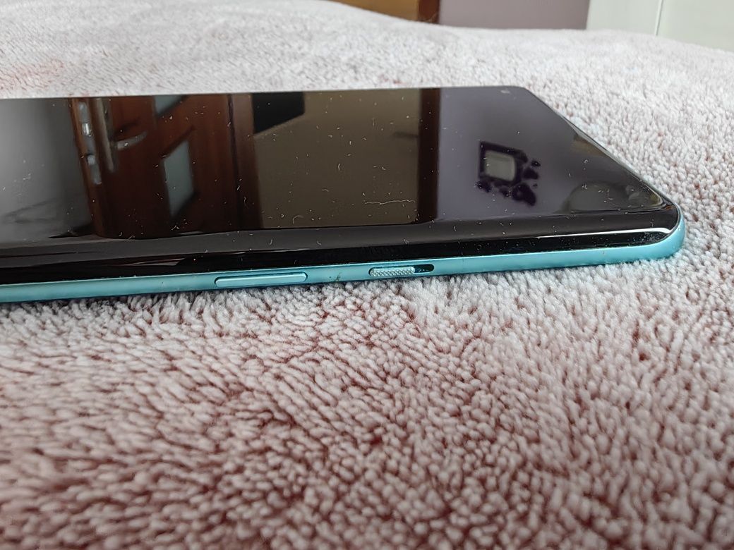 One Plus 8 Pro, 12/256, zadbany