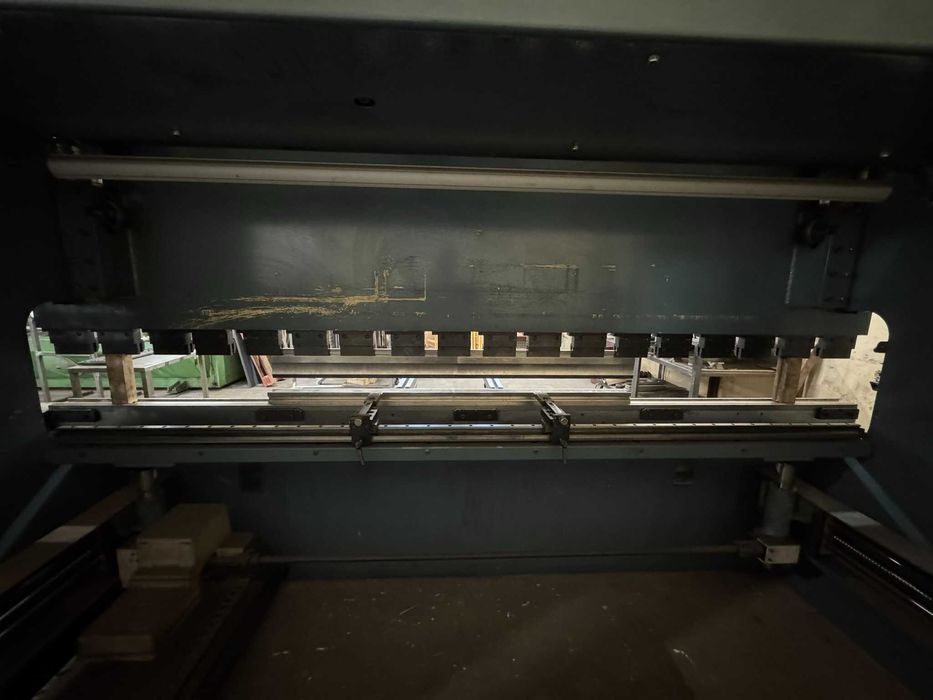 Prasa krawędziowa DURMAZLAR E 37160 – 160 ton, 3700 mm, CNC, rok 2008