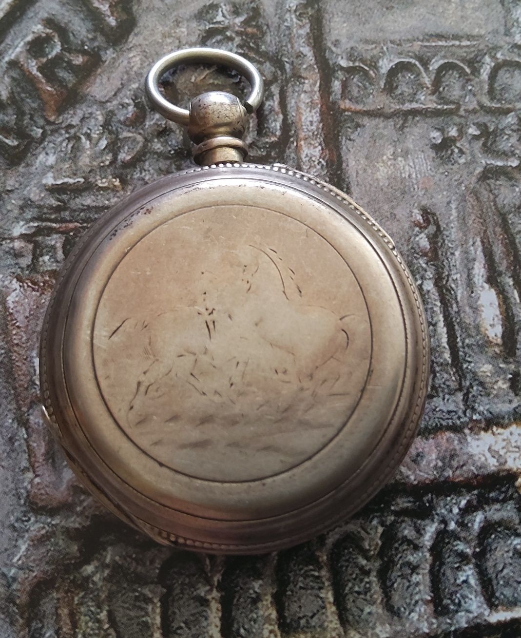 ref.23523#Relógio bolso a trabalhar em prata com mais 100 anos