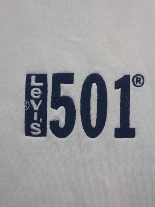 Levis 501 navy white  biała bluza bez kaptura z grantowym haft logo