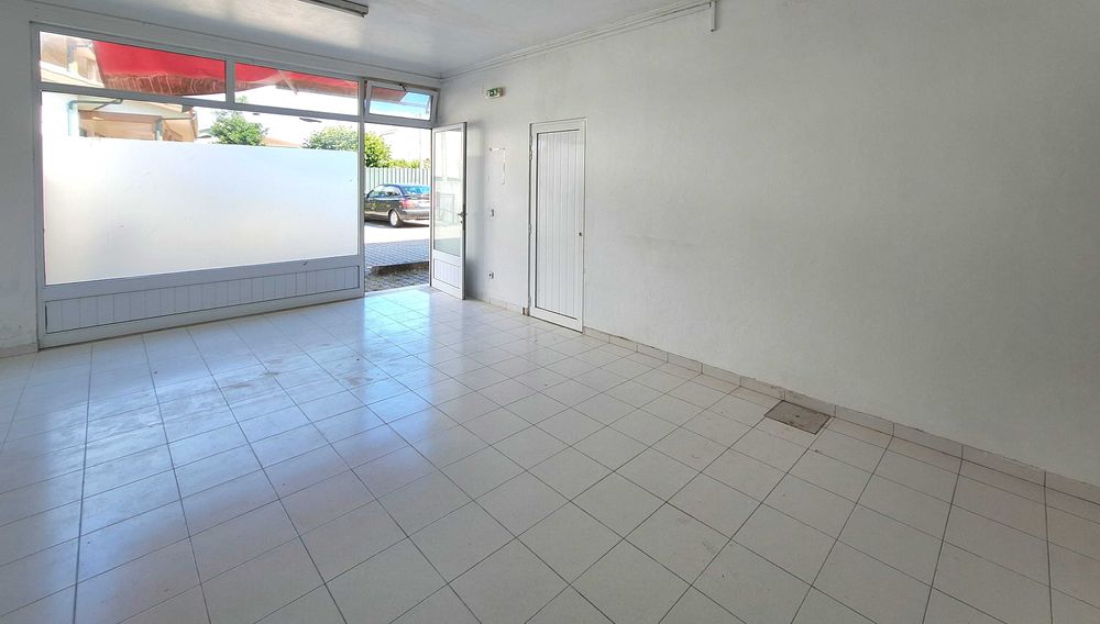 Loja / Escritório para Arrendar - Leiria - Bidoeira