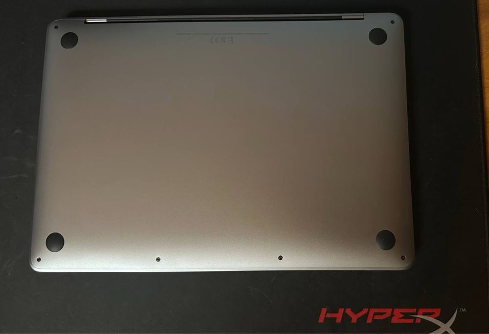 MacBook Pro 13.3" (M2,2022) 8gb/256gb Sapce Gray