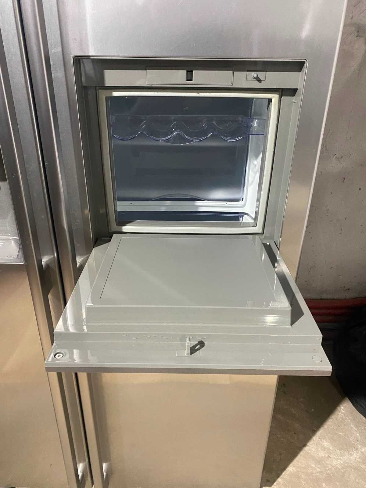 Side-by-side холодильник LG GS5162AELZ з морозильною камерою