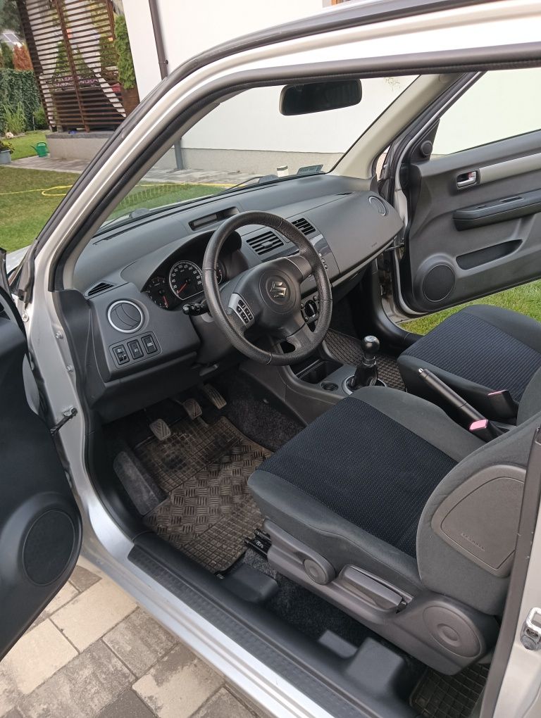 Suzuki Swift 1,3 bezyna