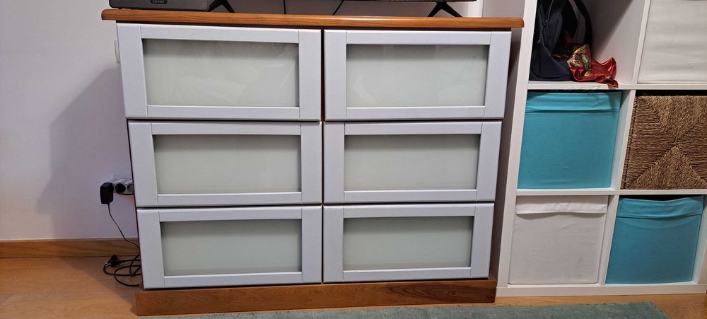 Cómoda com 6 grandes gavetas