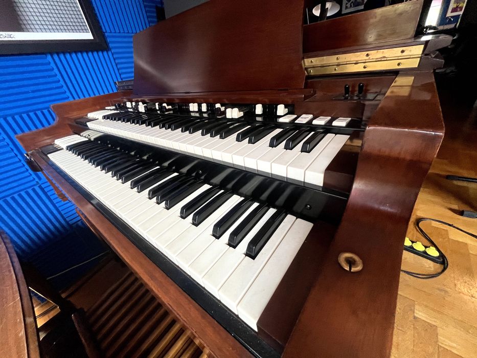 Hammond B3 Leslie 145