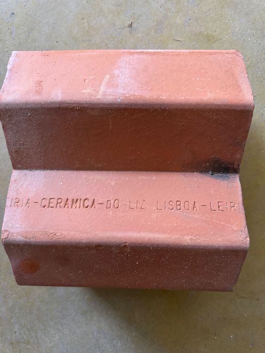 Vendo garrafeira de cerâmica