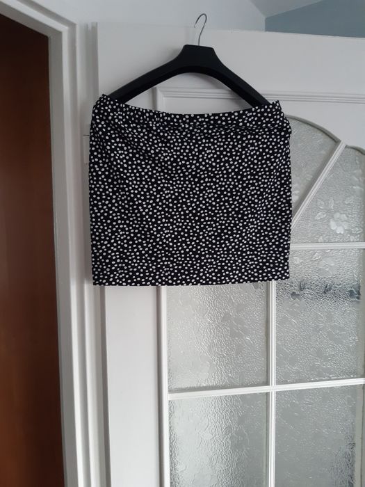 2 krótkie spódniczki