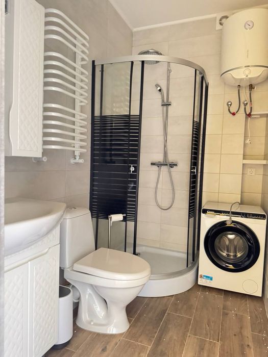 здається в оренду квартира-студія біля ЗУНУ