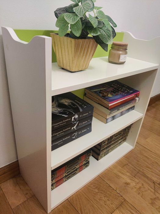 Móvel prateleiras branco