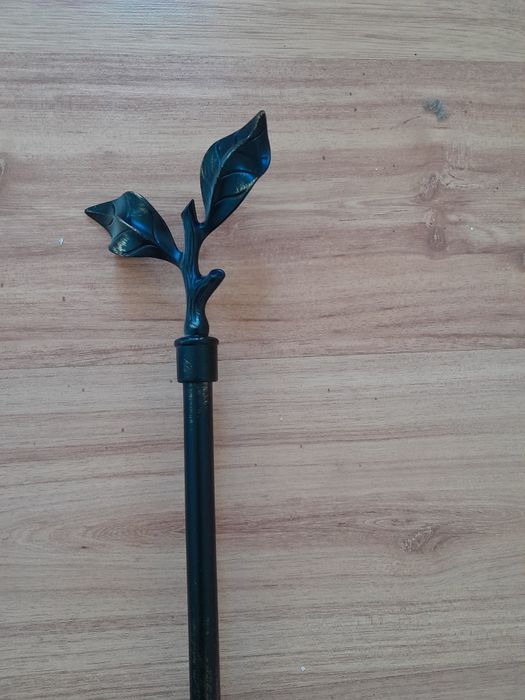 Karnisz narożny czarny dł 180cm+82cm - kpl z żabkami