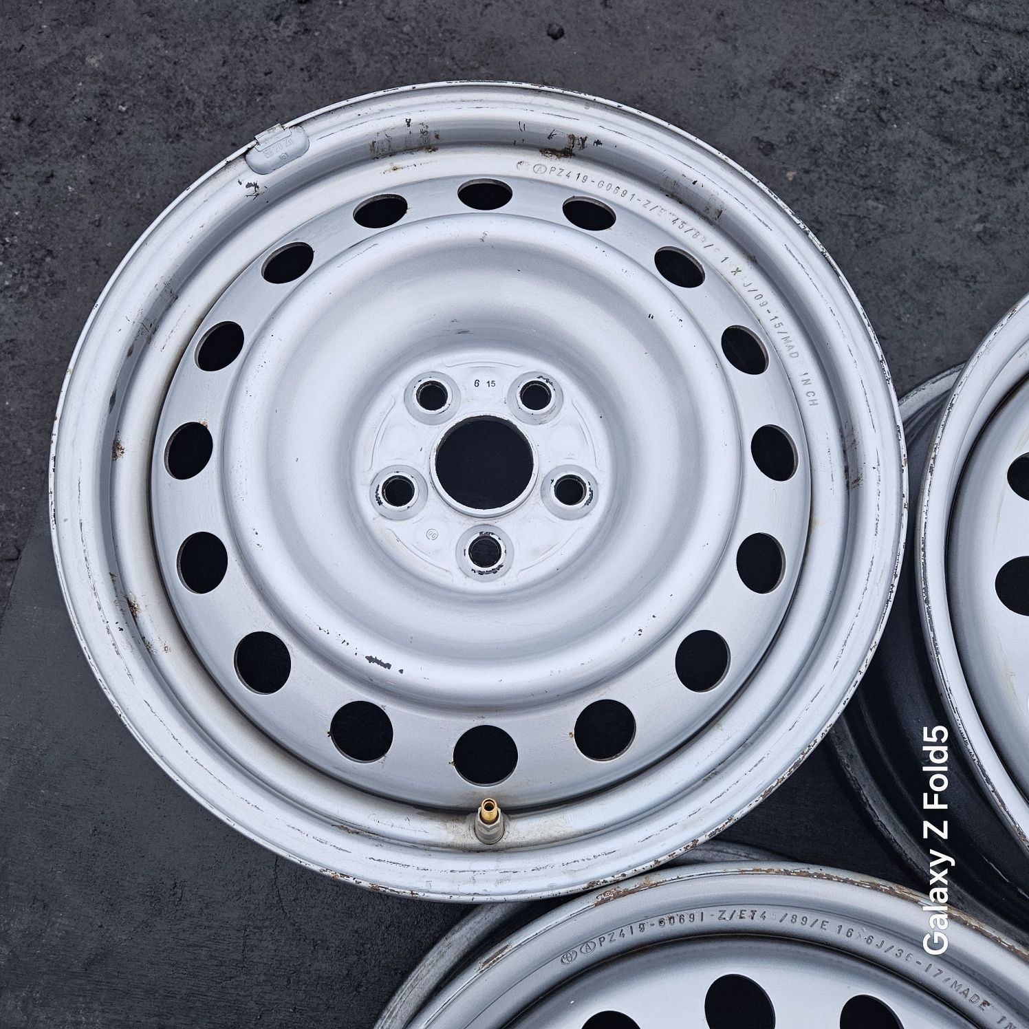 Felgi 16 Toyota Prius Yaris IV Avensis Lexus CT 5x100 ET45