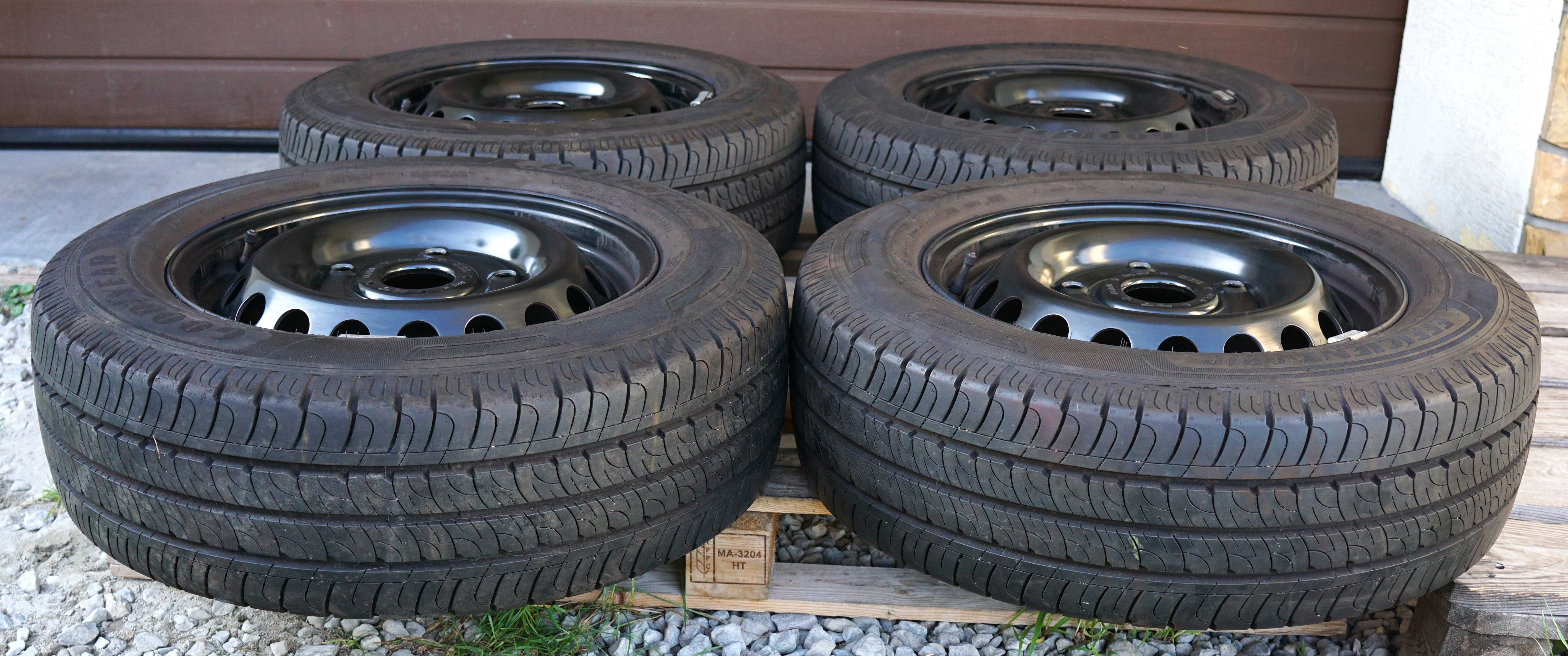 Koła letnie Ford Transit Tourneo Custom '16 Goodyear 215/65 2022 rok