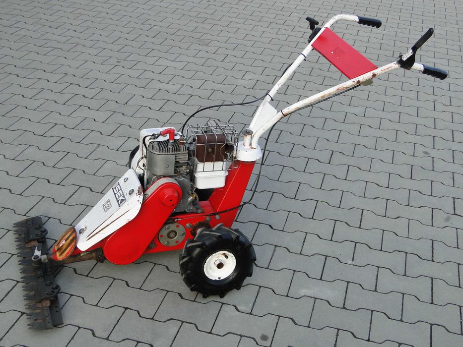 Kosiarka listwowa spalinowa ISEKI TIELBURGER KAWASAKI NAPĘD Germany