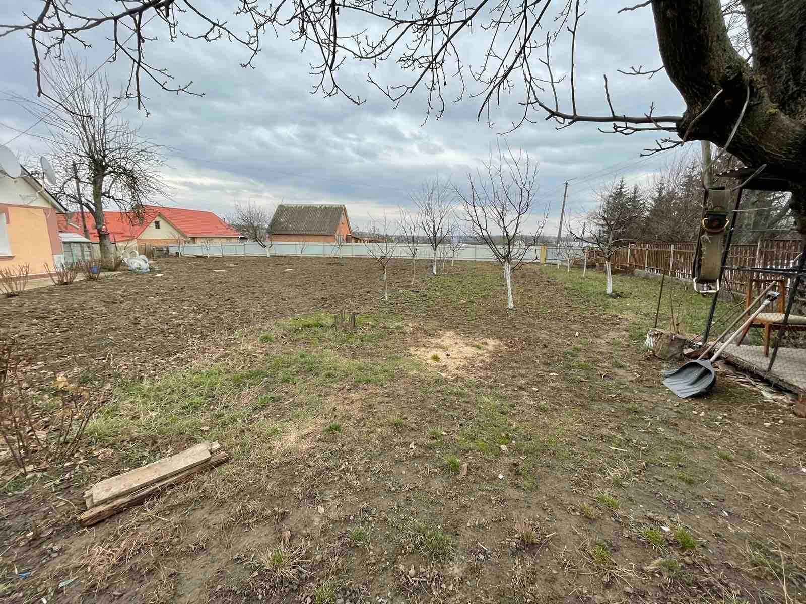 Немирів. 12 соток на перехресті із Тімірязева. Ідеально для бізнесу.