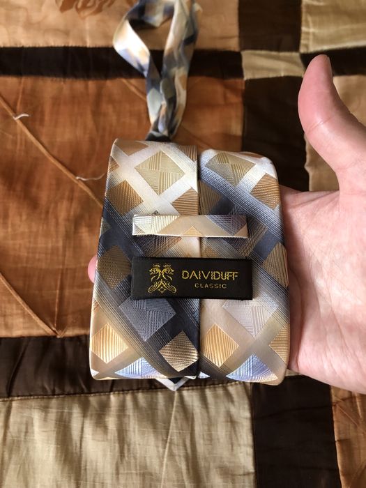 Галстук траватка Daividuff classic як нова, дуже приємна