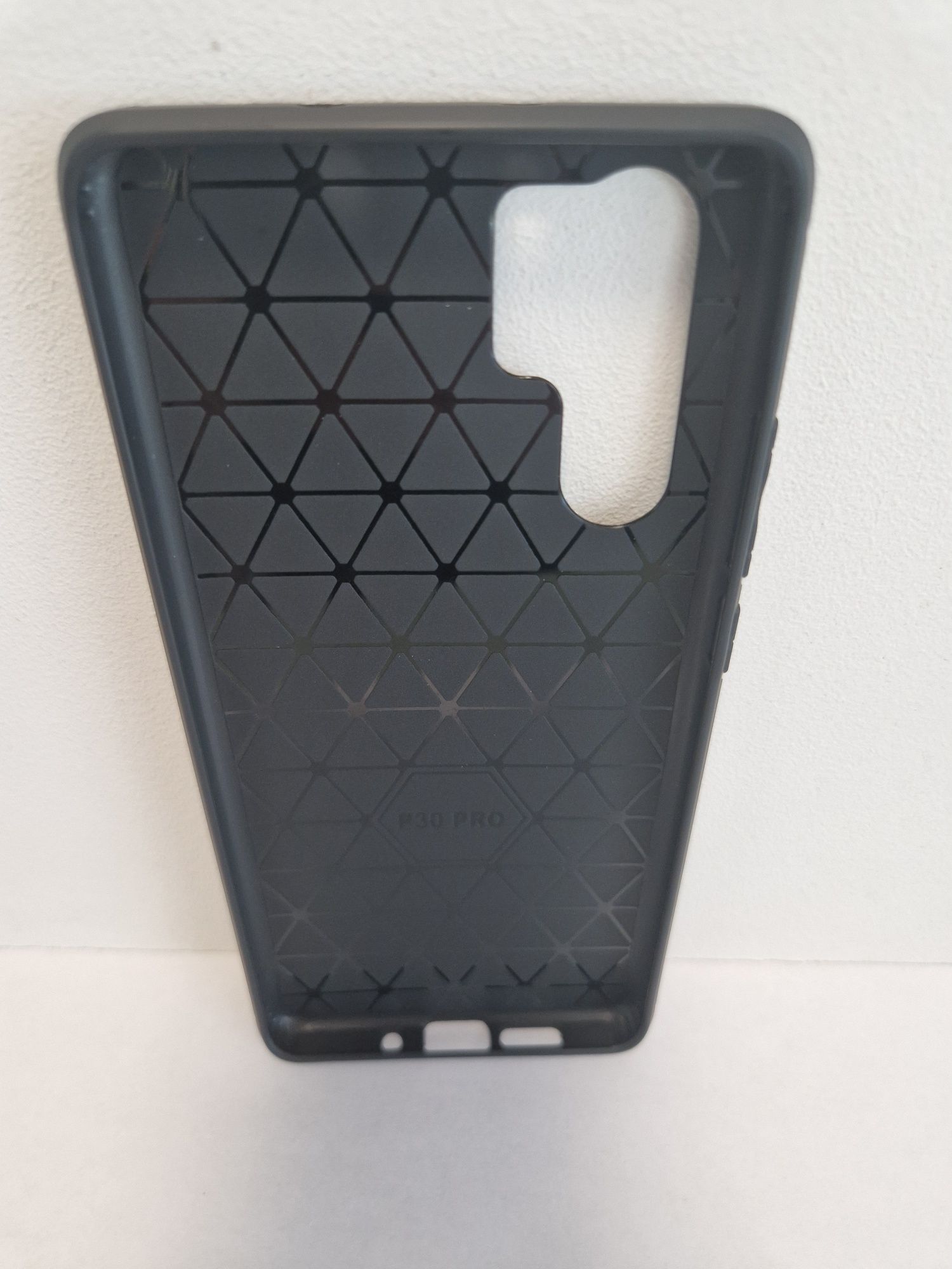 Futerał Carbon do Huawei P30 Pro czarny