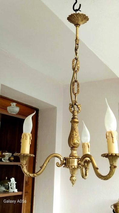 Люстра бронзовая.На 3 рожка.60х40 см.Франция