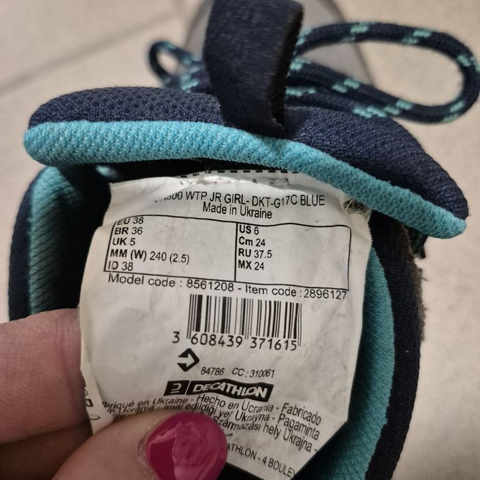 Buty turystyczne wodoodporne Quechua rozm. 38