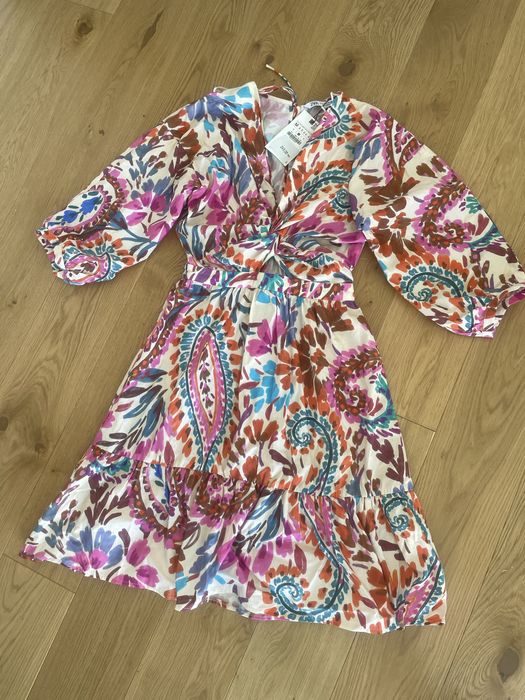 Sukienka boho kolorowa we wzory Zara nowa 38 M z falbanką węzłem