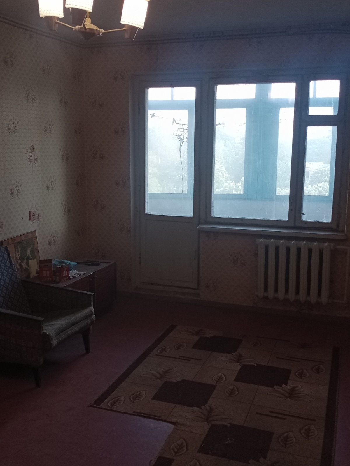 Продаю 1 ком Солнечный