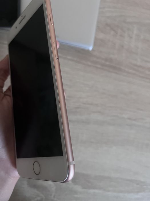 Iphone 8+ uzywany bez jakichkolwiek rys 64gb