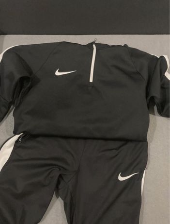 Komplet dresowy Nike Academy Dri-Fit swoosh