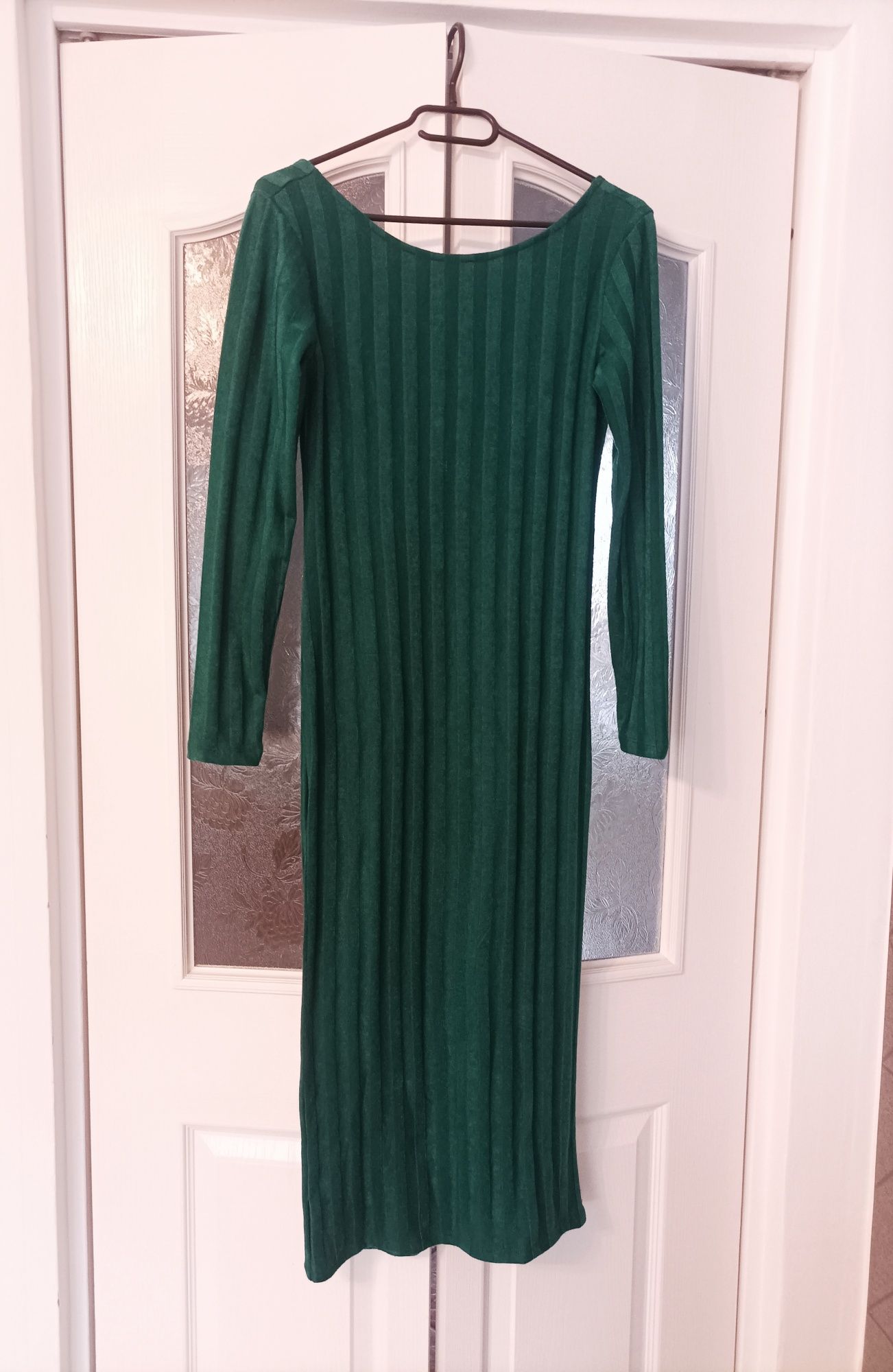 Długa, prążkowana sukienka Reserved rozmiar XS