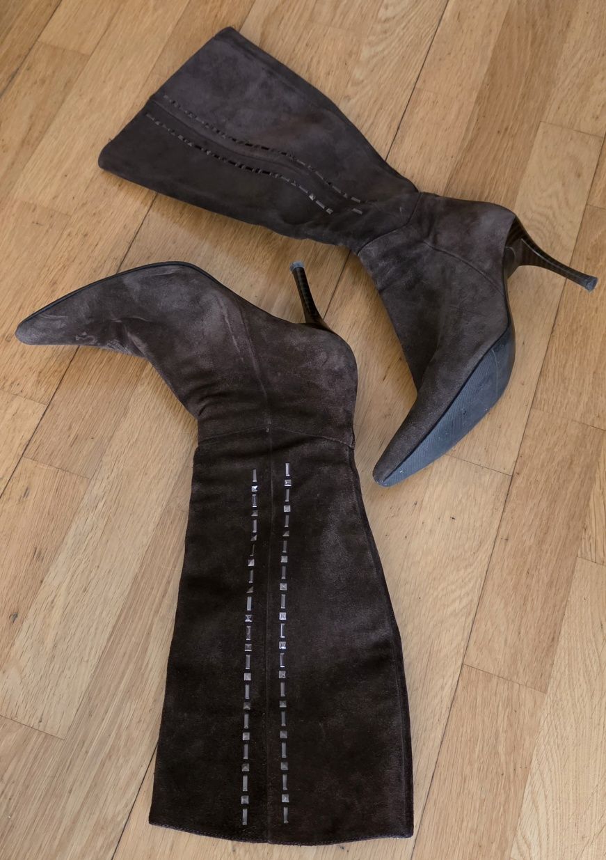 Vendo botas , tamanho 39 como novas