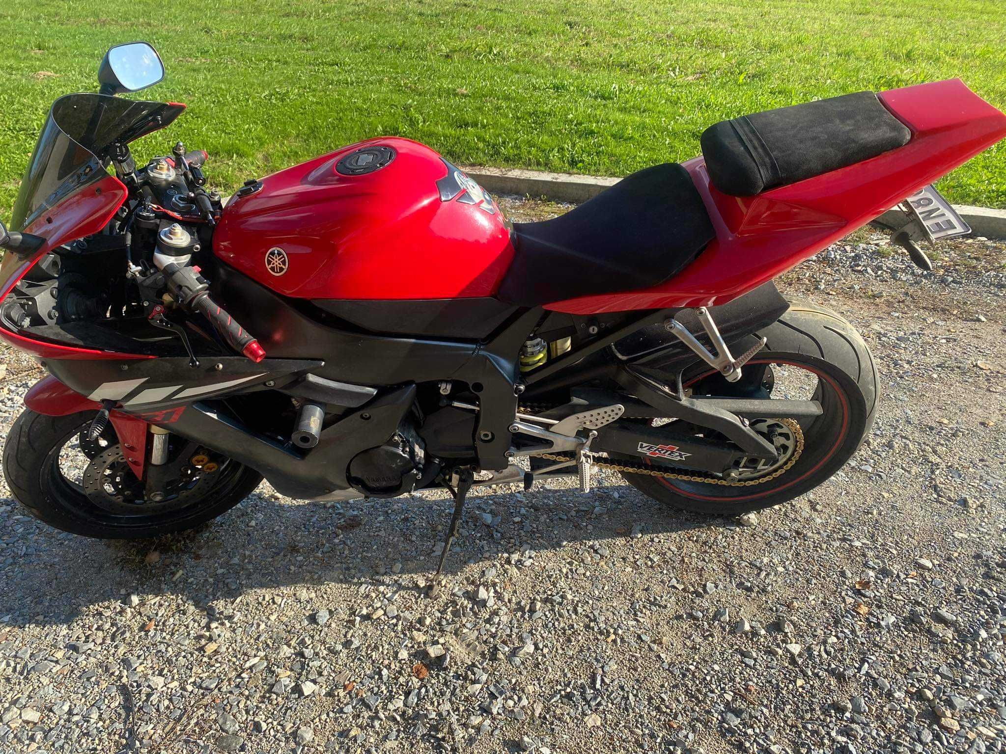 Yamaha r1 rn09 2003