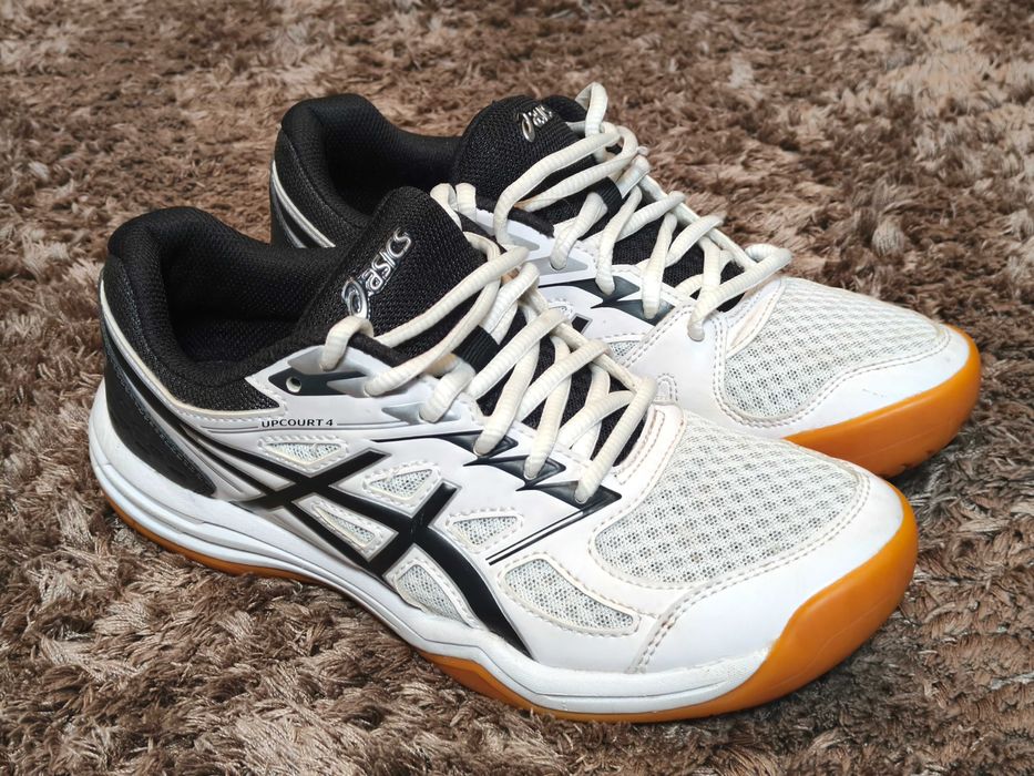 Кросівки "Asics" Upcourt 4 38 р.