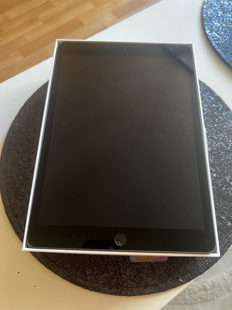 Tablet IPad Apple 10,2 G 7  wi-fi+LTE 32 G