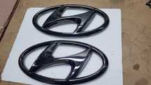 Znaczek Emblemat Logo PRZÓD Grill Hyundai Tucson IV Ciemny CHROM NOWY!