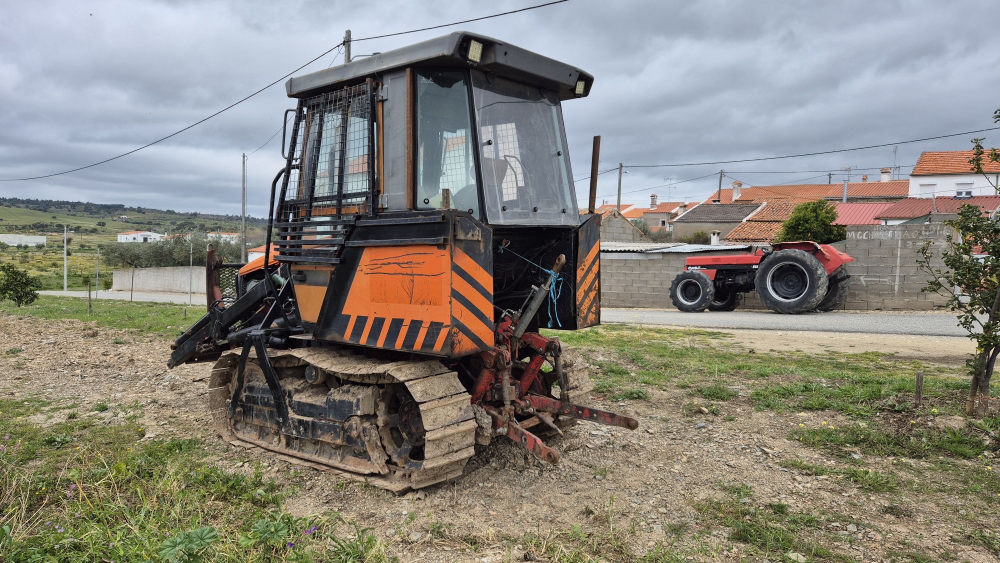 Trator de lagartas McCormick 100cv TURBO