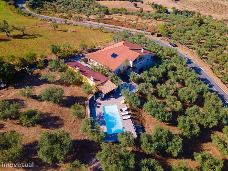 Moradia localizada na capital de distrito, no coração do Nordeste Tran