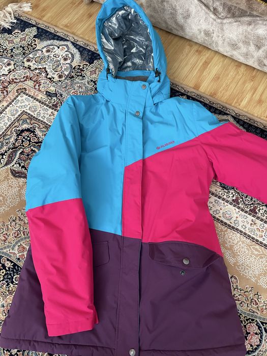 Фірмовий яскравий лижний костюм