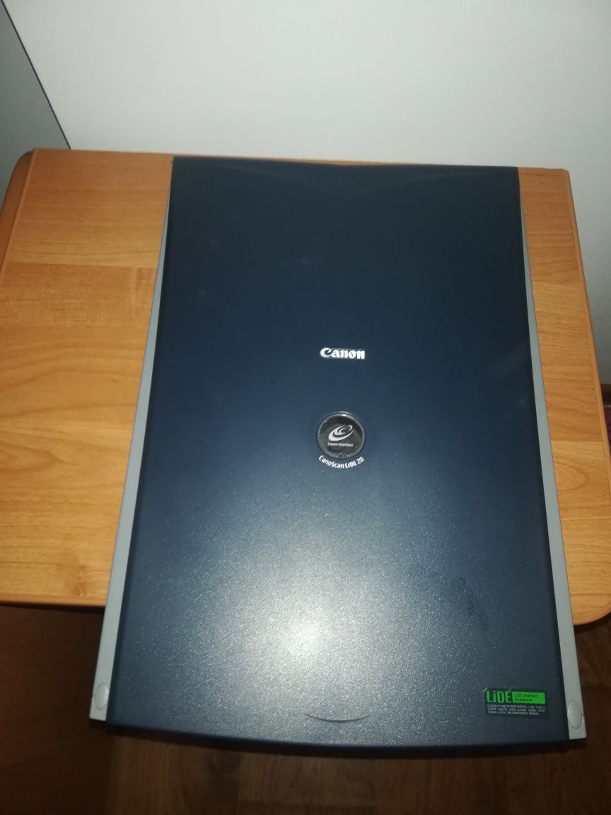 Skaner canon lide 20