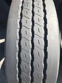 шина вантажна б/в 245/70R17,5 Goodyear (2 шт.)