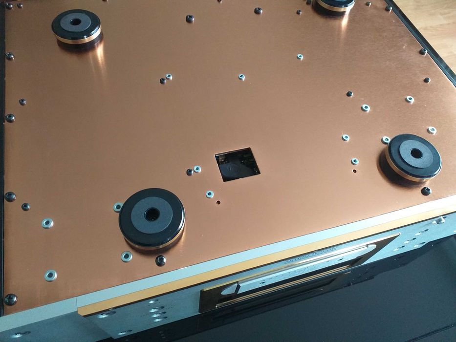 Musical Fidelity Nu-Vista 3D 24 bit DAC CD wykończenie złoto 24K