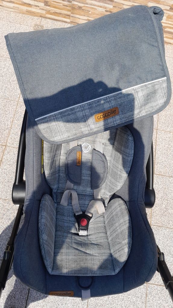 Carrinho de Bebé Coccolle modelo Ravello 3 em 1
