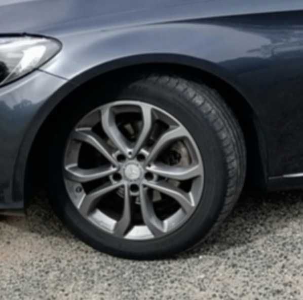 Jantes 17'da Mercedes C200 de 2016 + 4 Pneus R17