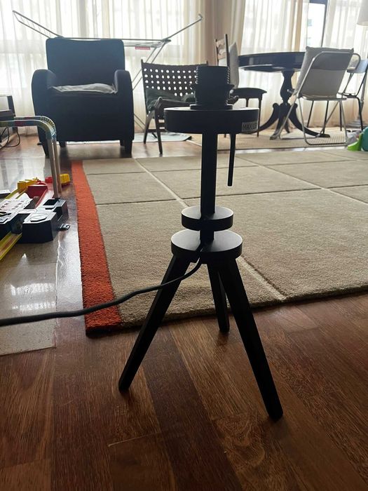 pé de candeeiro preto  ikea