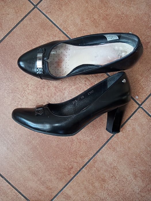 Buty na obcasie Venezia 38