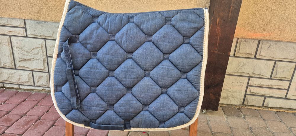 Czaprak ujezdzeniowy