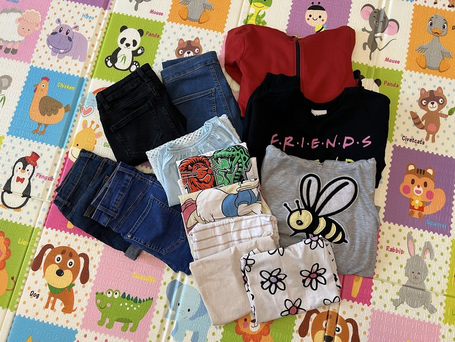 Віддам речі на дівчинку 8-10 років