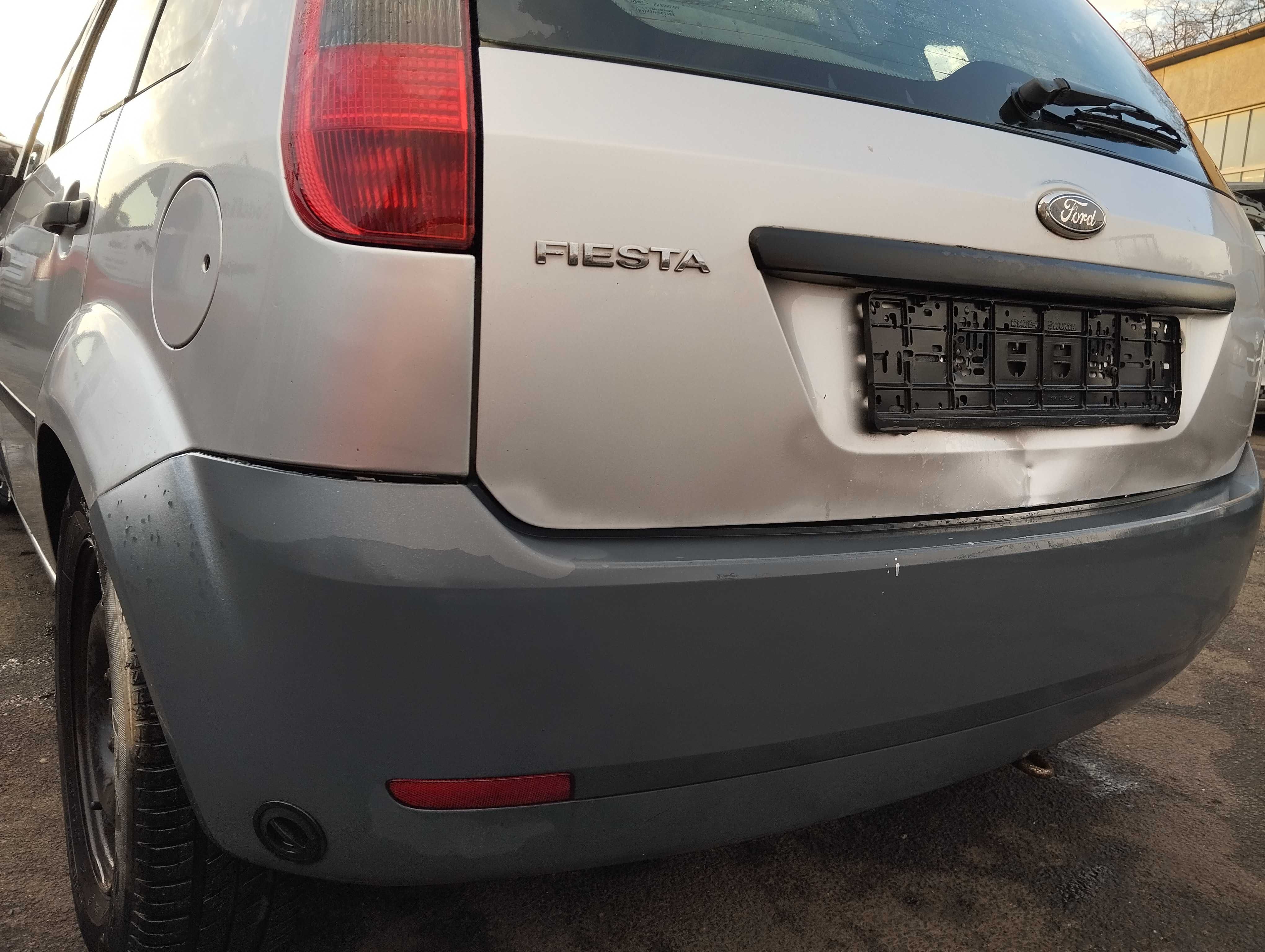 Ford Fiesta MK6 1.3i 5D 2002r.Zderzak tylny.